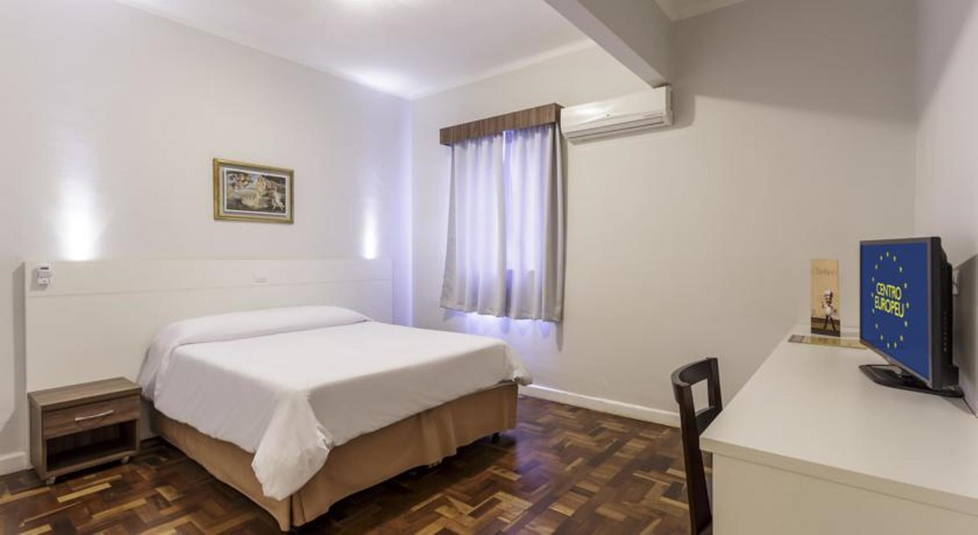 Hotel Centro Europeu Κουριτίμπα Εξωτερικό φωτογραφία