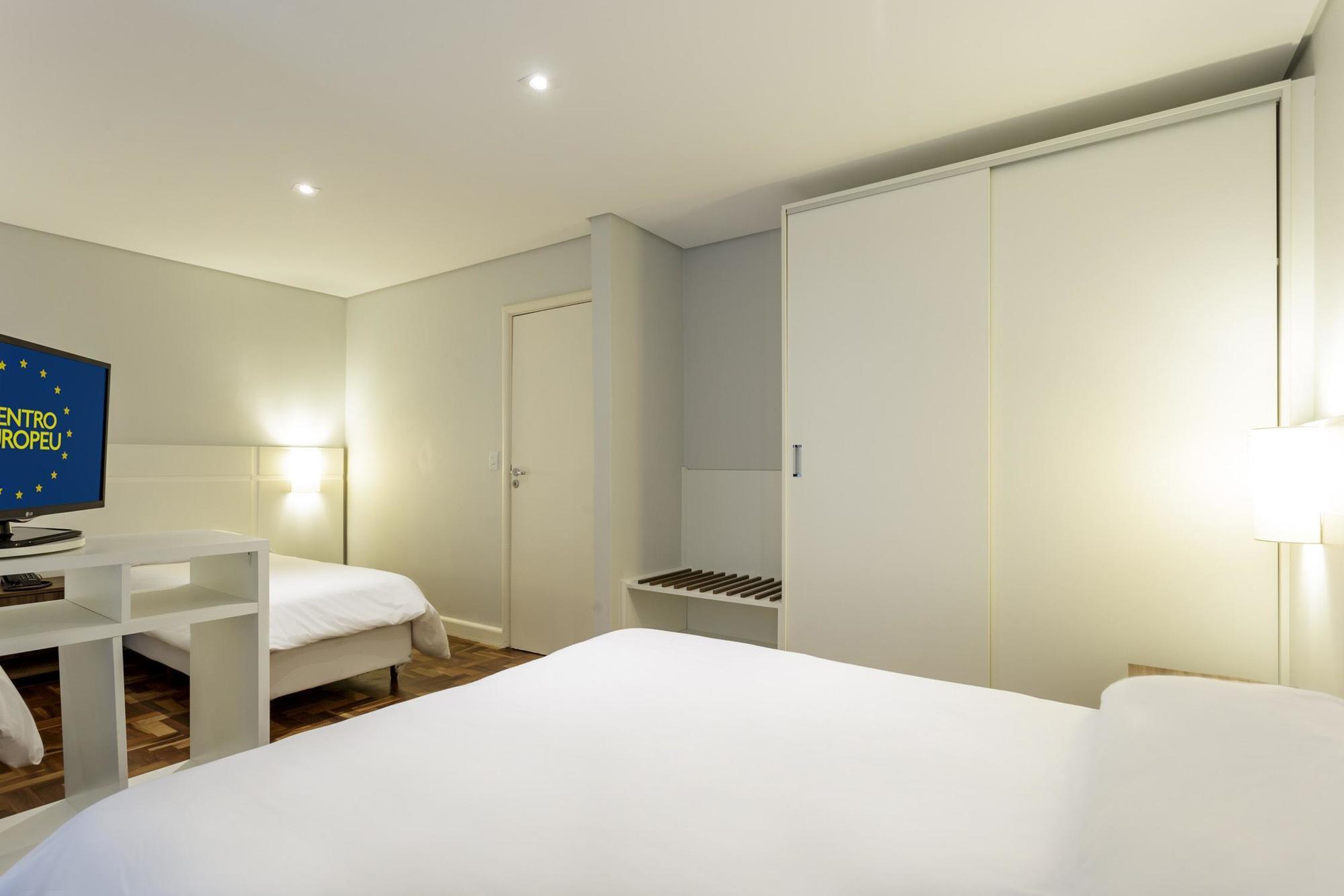 Hotel Centro Europeu Κουριτίμπα Εξωτερικό φωτογραφία