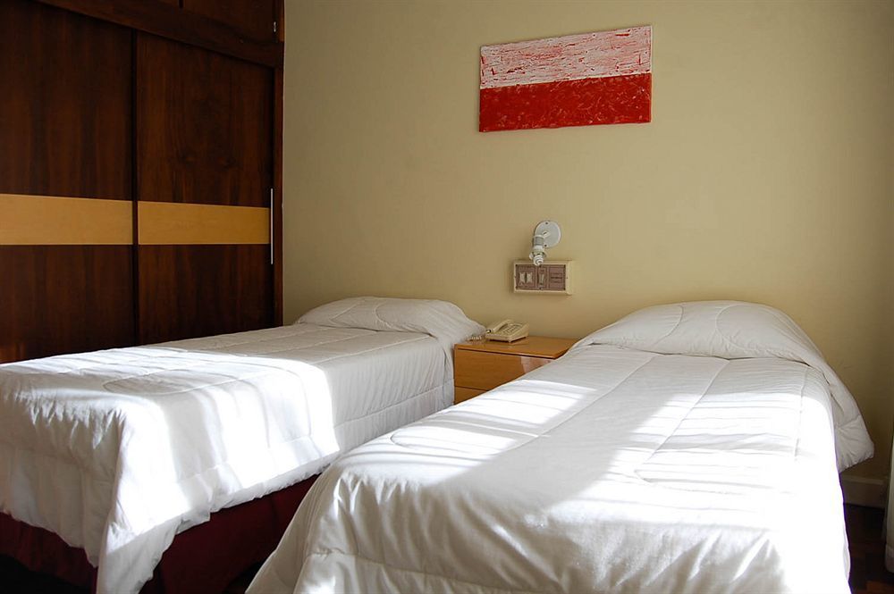 Hotel Centro Europeu Κουριτίμπα Εξωτερικό φωτογραφία