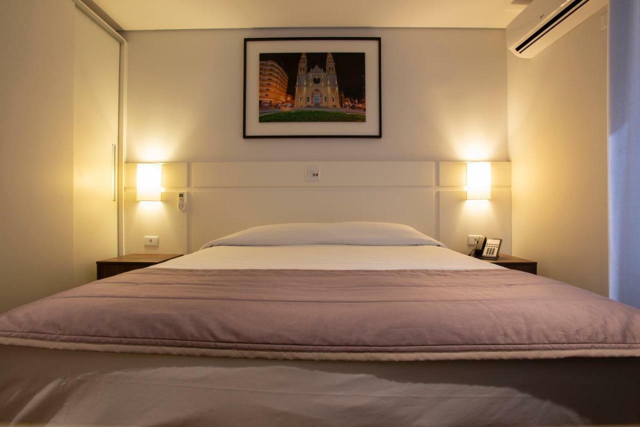 Hotel Centro Europeu Κουριτίμπα Εξωτερικό φωτογραφία