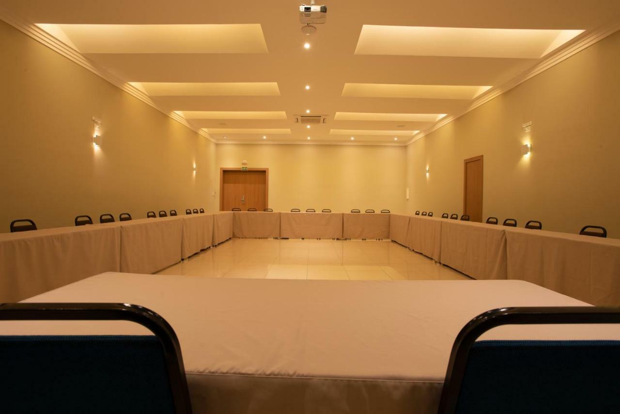 Hotel Centro Europeu Κουριτίμπα Εξωτερικό φωτογραφία