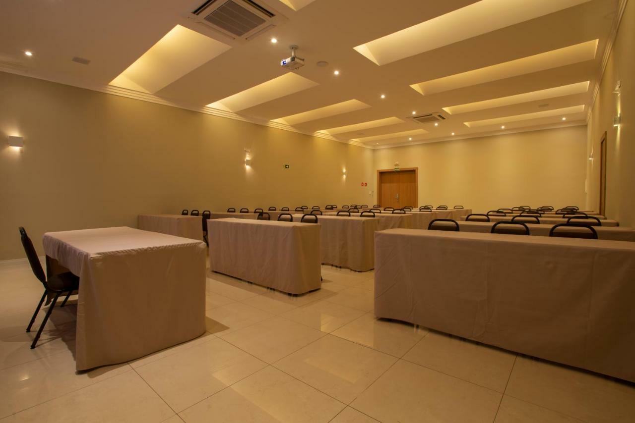 Hotel Centro Europeu Κουριτίμπα Εξωτερικό φωτογραφία